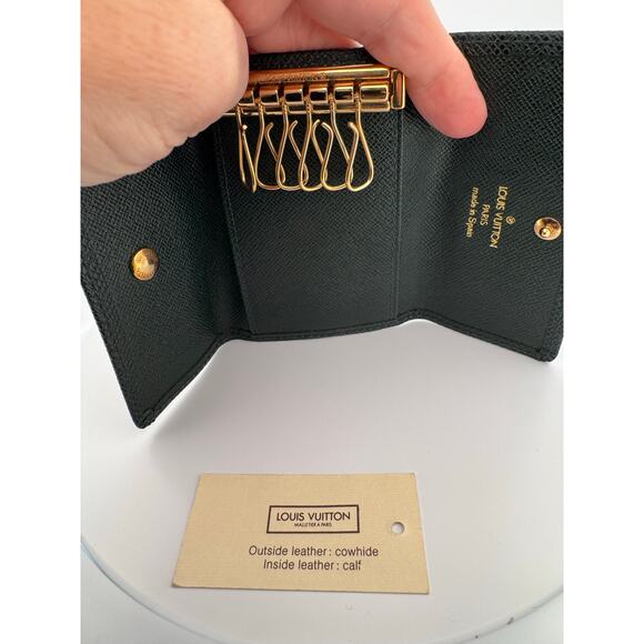 Louis Vuitton Taiga Leather 6-Key Holder in Black with Gold Hardware - Picture 4 of 5
